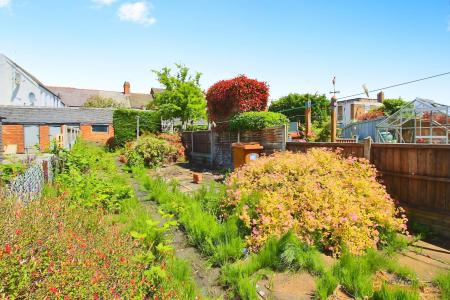 6 bedroom Terraced House for sale in Stanley Street, Barwell, LE9