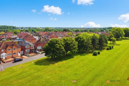 3 bedroom Semi-detached house for sale in Kingsway, Leicester, LE3