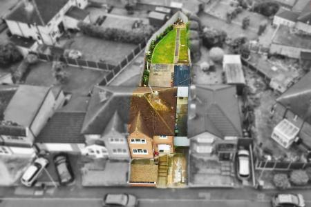 3 bedroom Semi-detached house for sale in Kingsway, Leicester, LE3