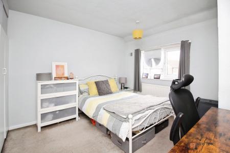 3 bedroom Semi-detached house for sale in Kingsway, Leicester, LE3