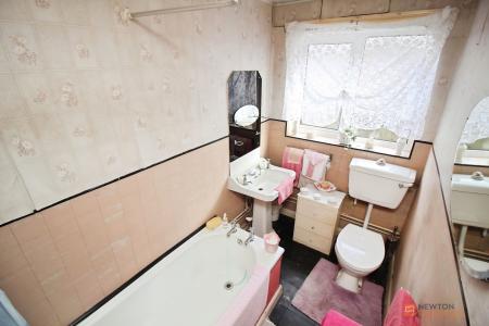 3 bedroom Semi-detached bungalow for sale in Hat Road, Leicester, LE3