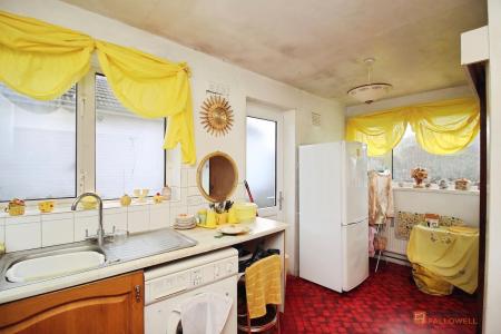 3 bedroom Semi-detached bungalow for sale in Hat Road, Leicester, LE3