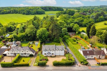 5 bedroom Detached house for sale in Markfield Road, Groby, LE6