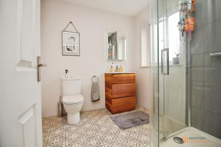 5 bedroom Detached house for sale in Markfield Road, Groby, LE6