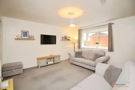 3 bedroom Semi-detached house for sale in Primrose Way, Kirby Muxloe, LE9