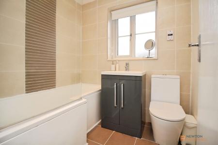 3 bedroom Semi-detached house for sale in Primrose Way, Kirby Muxloe, LE9