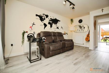 2 bedroom Terraced House for sale in North Esk Way, Lubbesthorpe, LE19