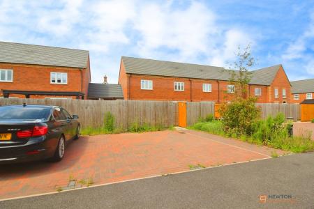 2 bedroom Terraced House for sale in North Esk Way, Lubbesthorpe, LE19