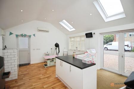 2 bedroom Detached bungalow for sale in Grange Avenue, Leicester Forest East, LE3