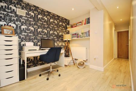 2 bedroom Detached bungalow for sale in Grange Avenue, Leicester Forest East, LE3