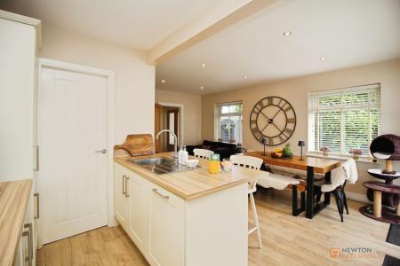2 bedroom Detached bungalow for sale in Grange Avenue, Leicester Forest East, LE3