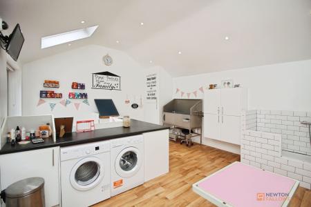 2 bedroom Detached bungalow for sale in Grange Avenue, Leicester Forest East, LE3