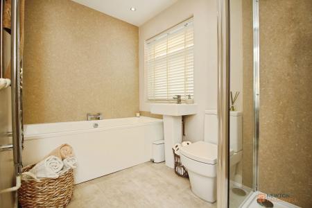 2 bedroom Detached bungalow for sale in Grange Avenue, Leicester Forest East, LE3