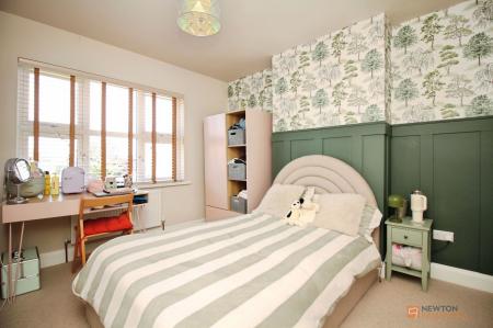 3 bedroom Semi-detached house for sale in Sketchley Road, Burbage, LE10