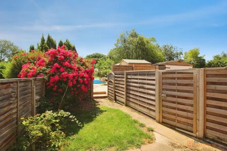 3 bedroom Semi-detached house for sale in Sketchley Road, Burbage, LE10