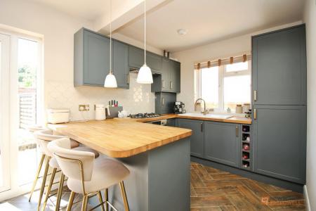 3 bedroom Semi-detached house for sale in Sketchley Road, Burbage, LE10