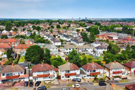 3 bedroom Semi-detached house for sale in Cleveleys Avenue, Braunstone Town, Leicester, LE3