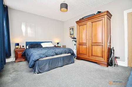3 bedroom End of terrace house for sale in St. Pauls Road, Leicester, LE3