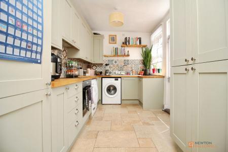 3 bedroom End of terrace house for sale in St. Pauls Road, Leicester, LE3