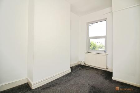 3 bedroom Terraced House for sale in Lansdowne Road, Leicester, LE2