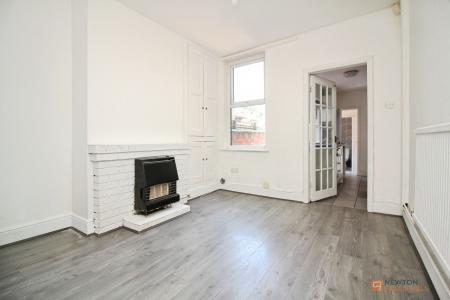 3 bedroom Terraced House for sale in Lansdowne Road, Leicester, LE2