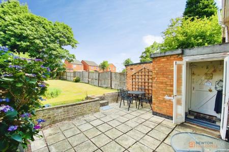 3 bedroom Terraced House for sale in Valence Road, Leicester, LE3