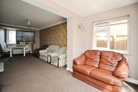 2 bedroom Detached bungalow for sale in Woodcote Road, Braunstone Town, Leicester, LE3