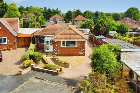 2 bedroom Detached bungalow for sale in Woodcote Road, Braunstone Town, Leicester, LE3