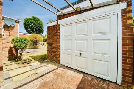 2 bedroom Detached bungalow for sale in Woodcote Road, Braunstone Town, Leicester, LE3