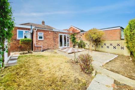 2 bedroom Detached bungalow for sale in Woodcote Road, Braunstone Town, Leicester, LE3