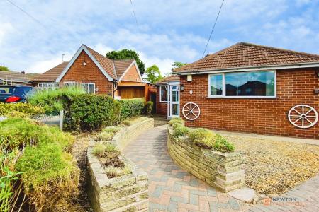 2 bedroom Detached bungalow for sale in Woodcote Road, Braunstone Town, Leicester, LE3