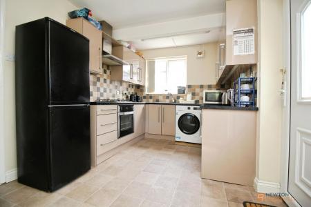 2 bedroom Detached bungalow for sale in Woodcote Road, Braunstone Town, Leicester, LE3