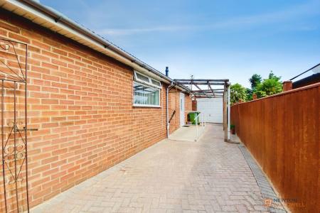 2 bedroom Detached bungalow for sale in Woodcote Road, Braunstone Town, Leicester, LE3
