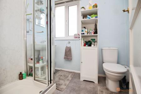 3 bedroom Semi-detached house for sale in Lamen Road, Leicester, LE3