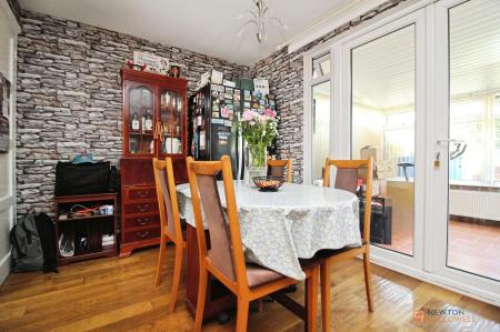 3 bedroom Semi-detached house for sale in Lamen Road, Leicester, LE3