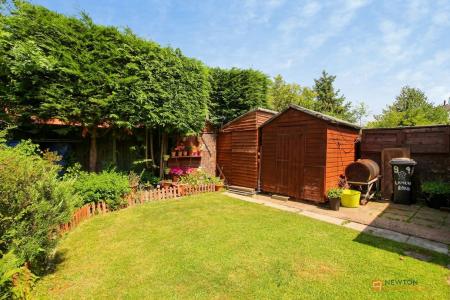 3 bedroom Semi-detached house for sale in Lamen Road, Leicester, LE3