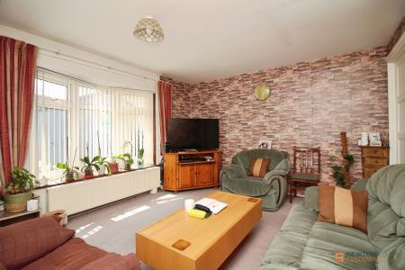 3 bedroom Semi-detached house for sale in Lamen Road, Leicester, LE3