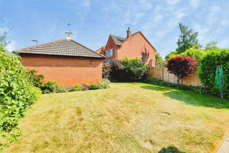 4 bedroom Detached house for sale in Foxglove Drive, Groby, LE6