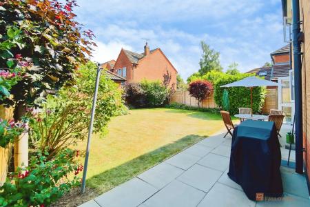 4 bedroom Detached house for sale in Foxglove Drive, Groby, LE6