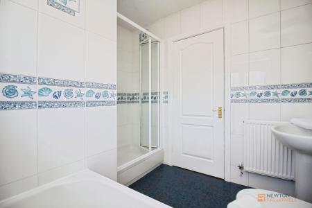 4 bedroom Detached house for sale in Foxglove Drive, Groby, LE6