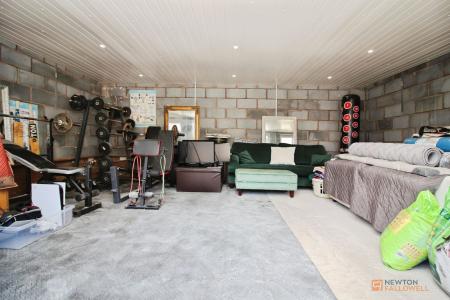3 bedroom Semi-detached house for sale in Mossdale Road, Leicester, LE3