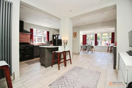3 bedroom Semi-detached house for sale in Mossdale Road, Leicester, LE3