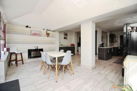 3 bedroom Semi-detached house for sale in Mossdale Road, Leicester, LE3
