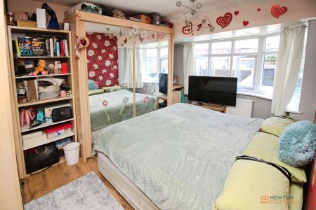 3 bedroom Semi-detached house for sale in Mossdale Road, Leicester, LE3
