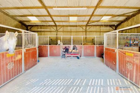 4 bedroom Detached bungalow for sale in Equestrian Property With Approx 7 Acres at Newbold Road, Kirkby Mallory