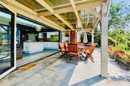 4 bedroom Detached bungalow for sale in Equestrian Property With Approx 7 Acres at Newbold Road, Kirkby Mallory