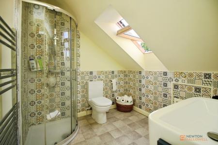 4 bedroom Detached bungalow for sale in Equestrian Property With Approx 7 Acres at Newbold Road, Kirkby Mallory