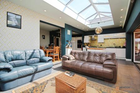 4 bedroom Detached bungalow for sale in Equestrian Property With Approx 7 Acres at Newbold Road, Kirkby Mallory