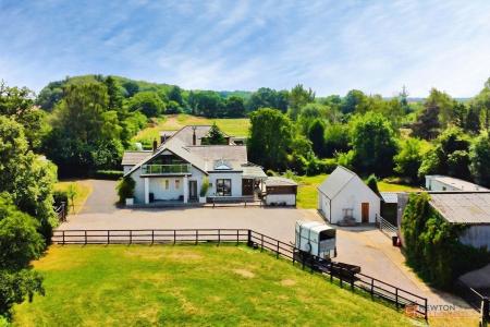 Equestrian Property With Approx 7 Acres at Newbold Road, Kirkby Mallory