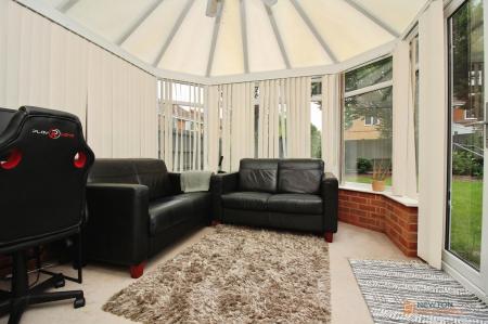 4 bedroom Detached house for sale in Petunia Close, Leicester Forest East, LE3
